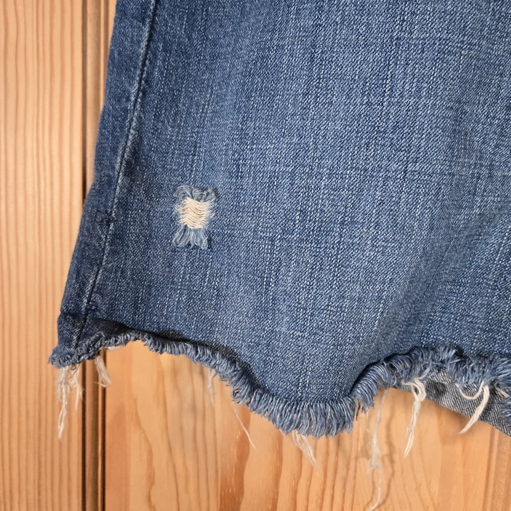 Levis Genuinely Crafted Womens Sz 11 Mid Rise Jean Shorts Raw Hem Denim Summer - Picture 4 of 11